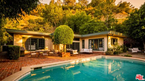 10216 Cielo Drive