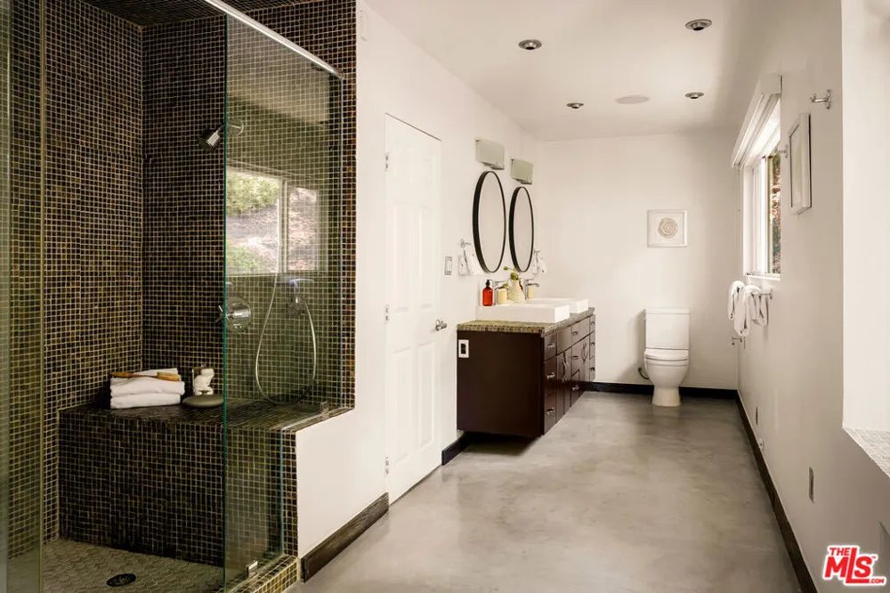 10216 Cielo Drive Los Angeles, CA 90210