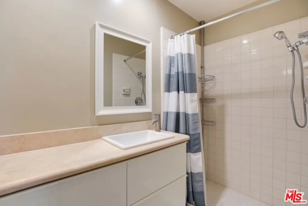 112 Crestview Lane Santa Barbara, CA 93108