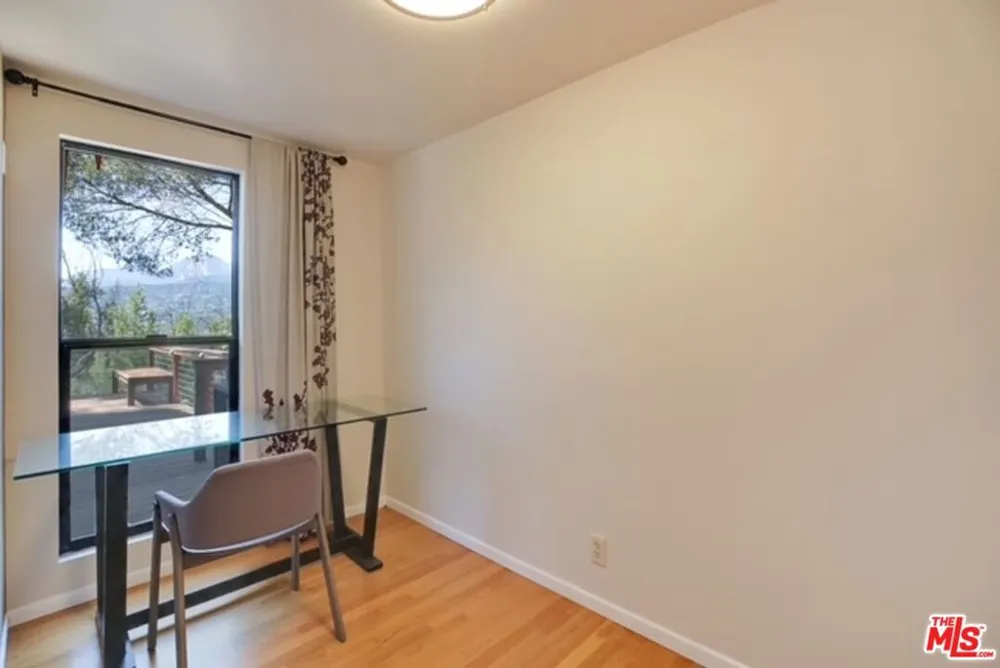 112 Crestview Lane Santa Barbara, CA 93108