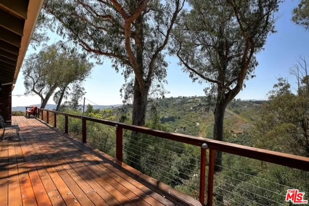 112 Crestview Lane Santa Barbara, CA 93108