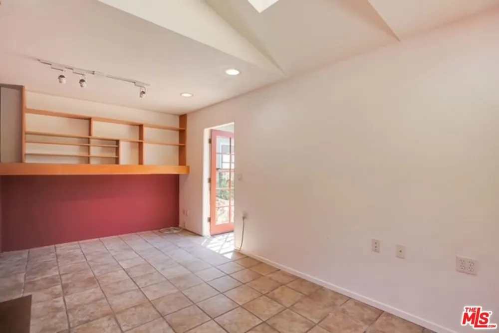 112 Crestview Lane Santa Barbara, CA 93108