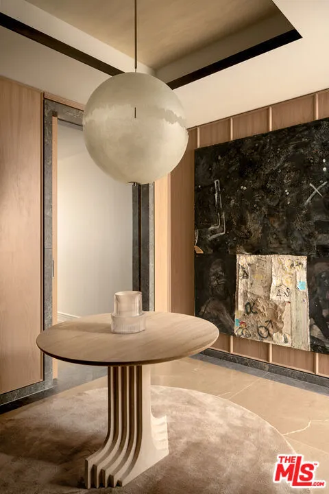 9900 S Santa Monica Boulevard #2D Beverly Hills, CA 90212