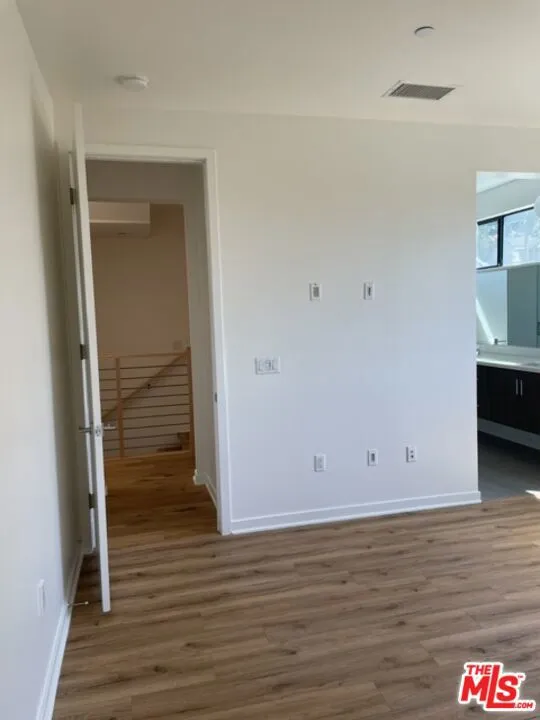 1427 WATERLOO STREET Los Angeles, CA 90026