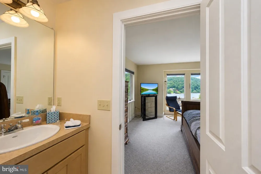 1278 DEEP CREEK DRIVE #1B Mc Henry, MD 21541