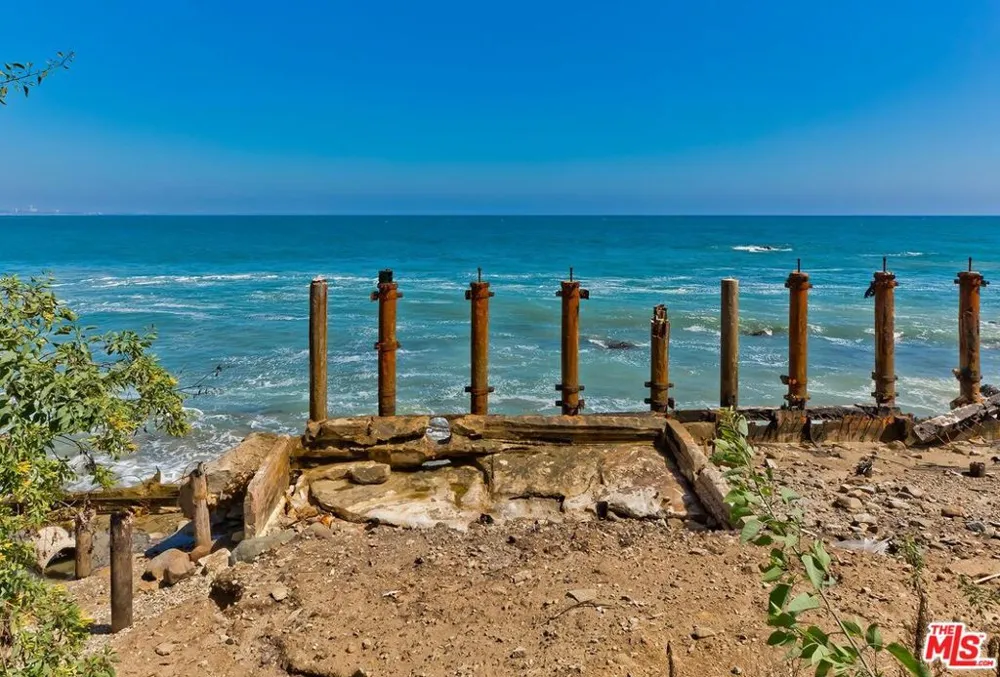 19848 Pacific Coast Highway Malibu, CA 90265