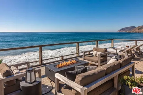42602 Pacific Coast Highway