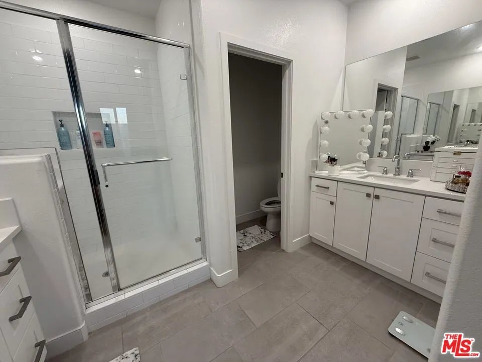 27417 Horizon View Lane Valencia, CA 91381