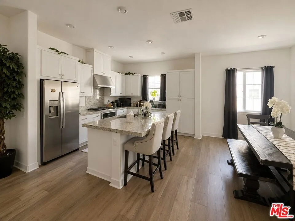 27417 Horizon View Lane Valencia, CA 91381