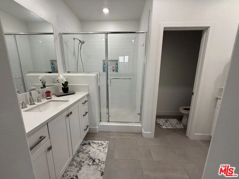 27417 Horizon View Lane Valencia, CA 91381