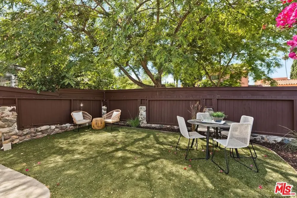8597 Higuera Street Culver City, CA 90232