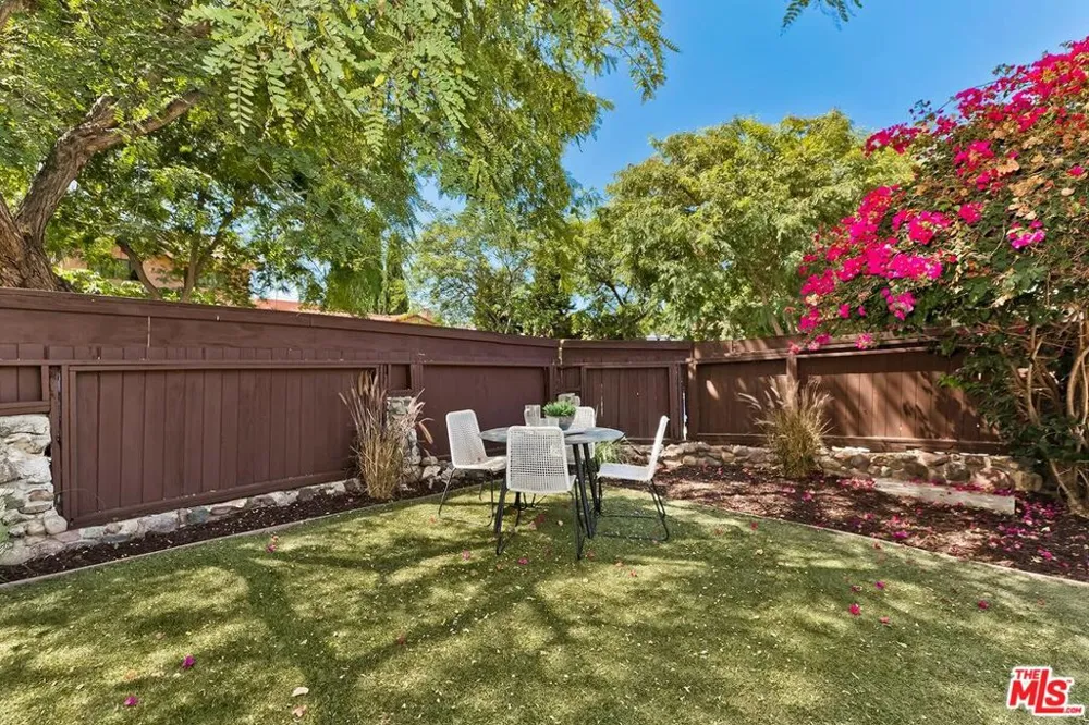 8597 Higuera Street Culver City, CA 90232