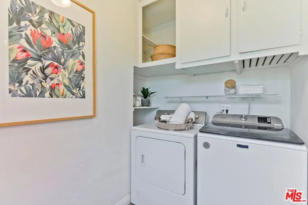 8597 Higuera Street Culver City, CA 90232