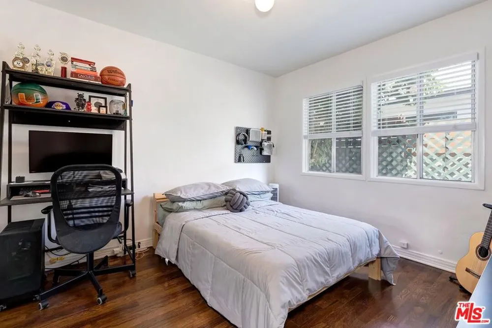 8597 Higuera Street Culver City, CA 90232