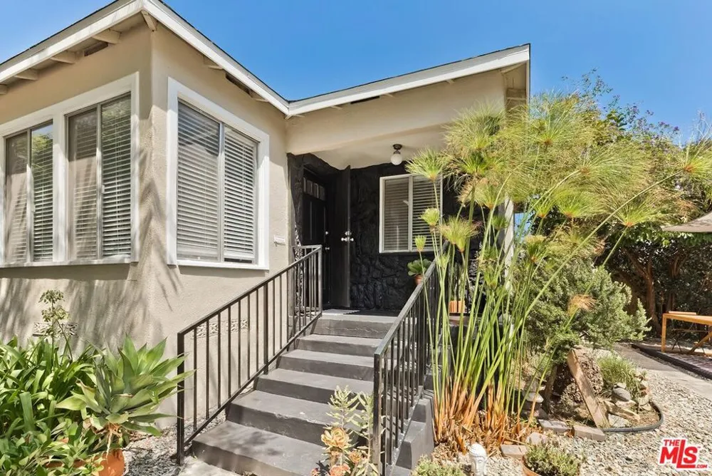 8597 Higuera Street Culver City, CA 90232