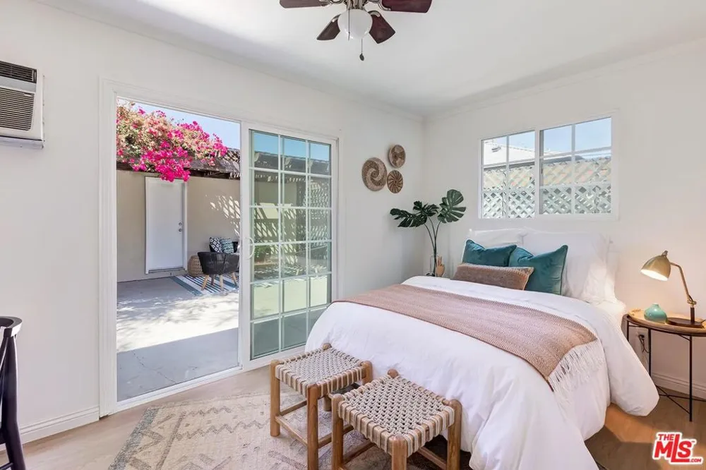 8597 Higuera Street Culver City, CA 90232