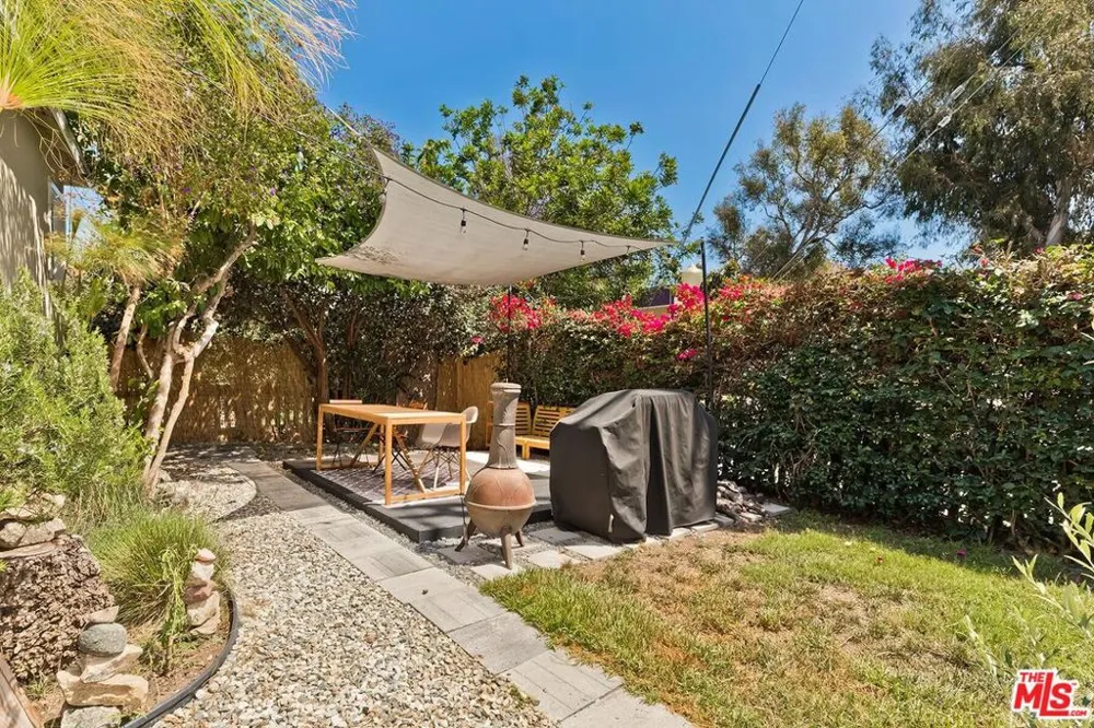 8597 Higuera Street Culver City, CA 90232