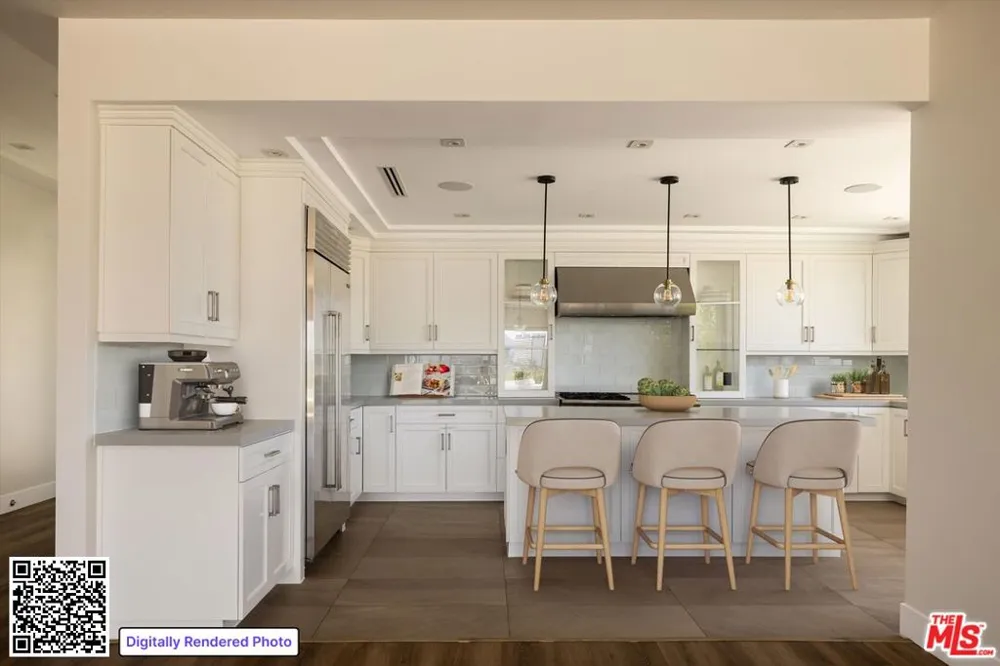 10901 Terryview Drive Studio City, CA 91604