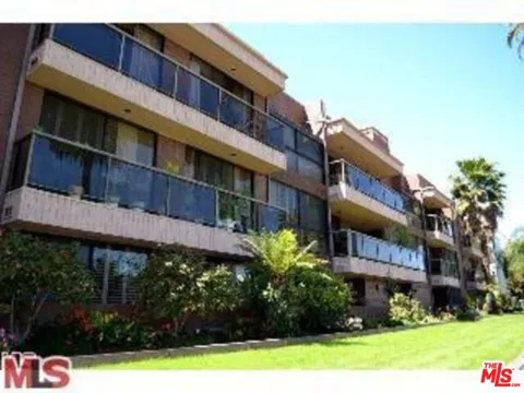 125 Gale Drive #204