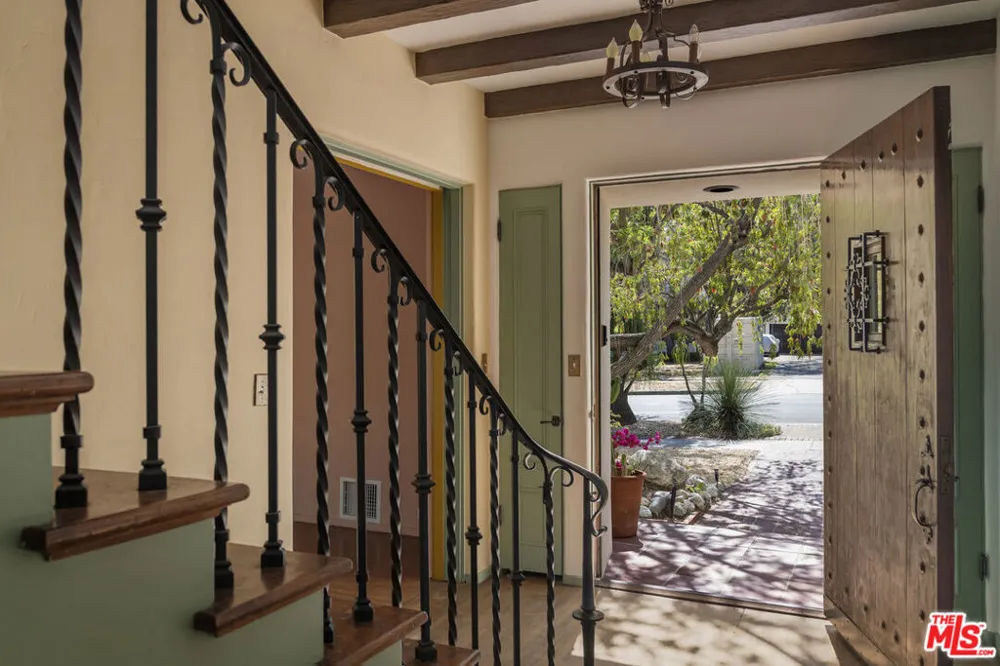 1788 Pepper Drive Altadena, CA 91001