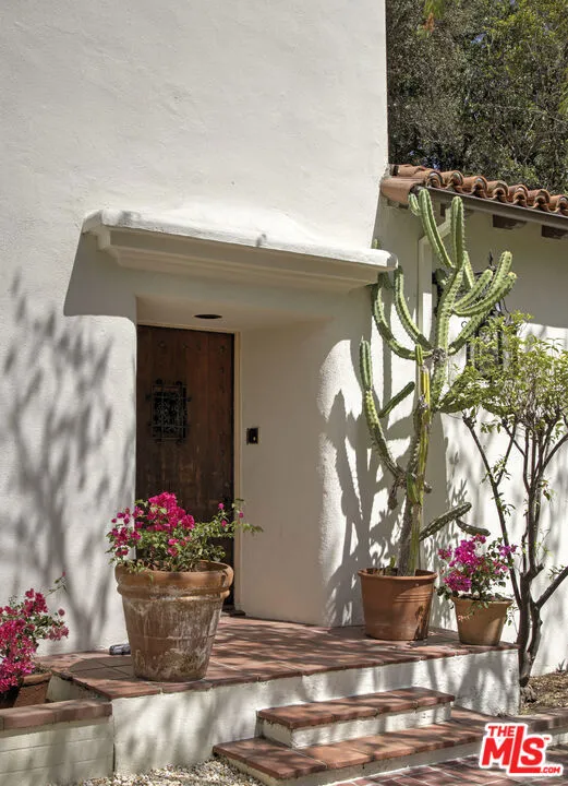 1788 Pepper Drive Altadena, CA 91001