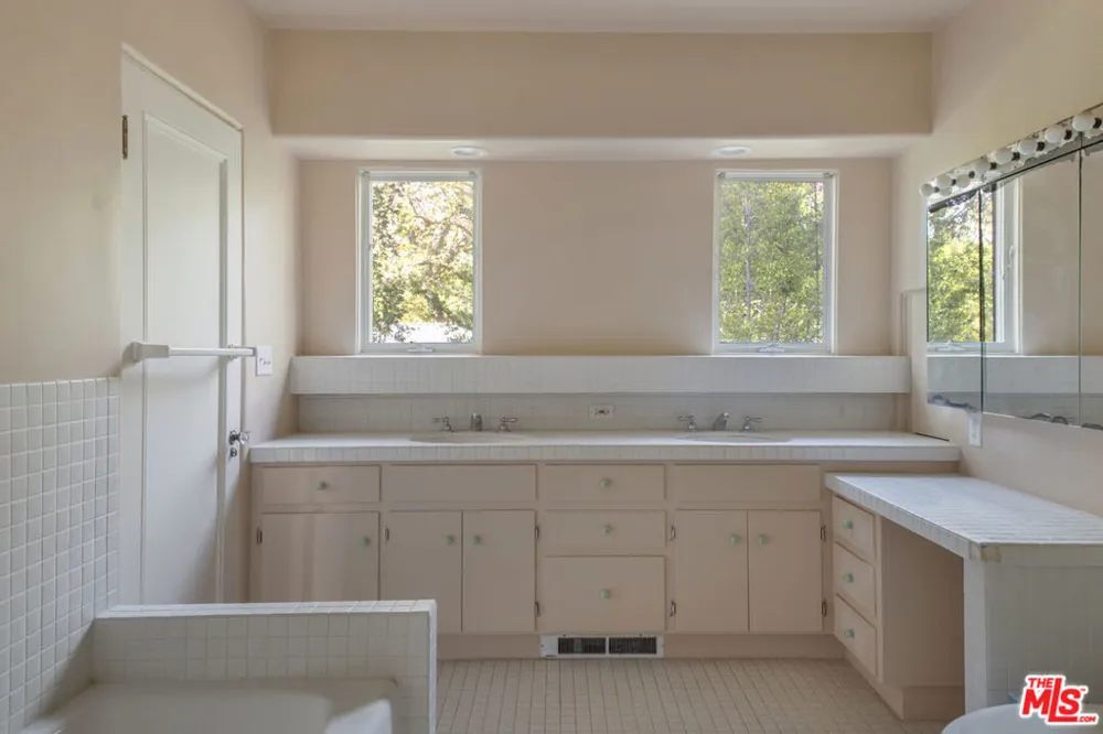 1788 Pepper Drive Altadena, CA 91001