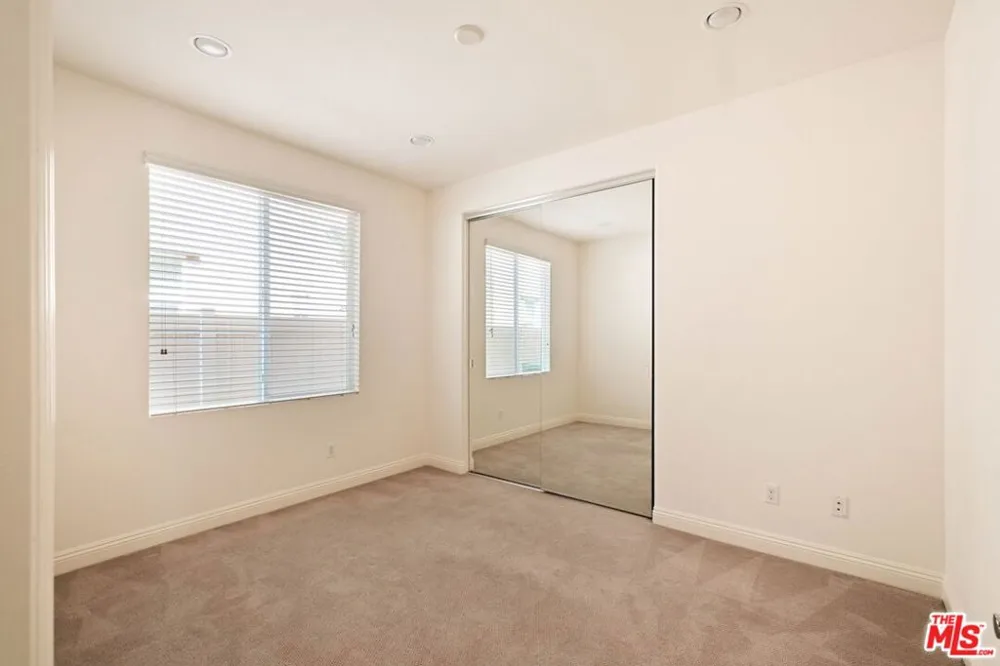 5929 Spelthorne Lane Los Angeles, CA 90034