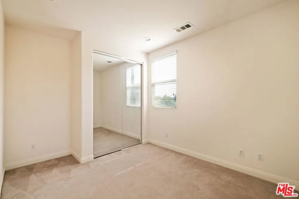 5929 Spelthorne Lane Los Angeles, CA 90034