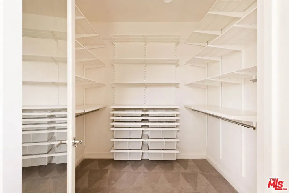5929 Spelthorne Lane Los Angeles, CA 90034