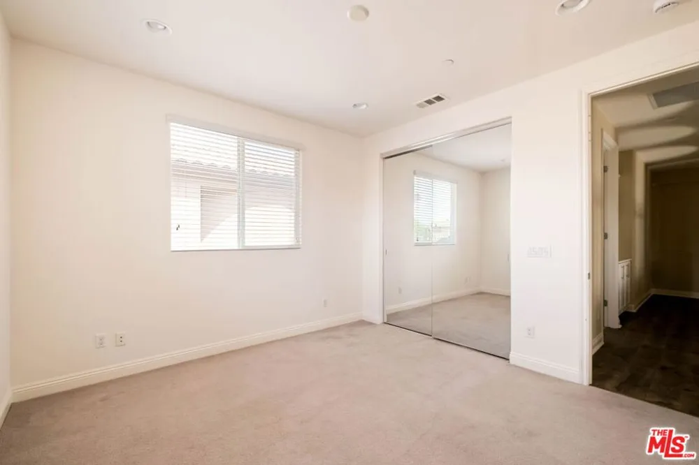 5929 Spelthorne Lane Los Angeles, CA 90034