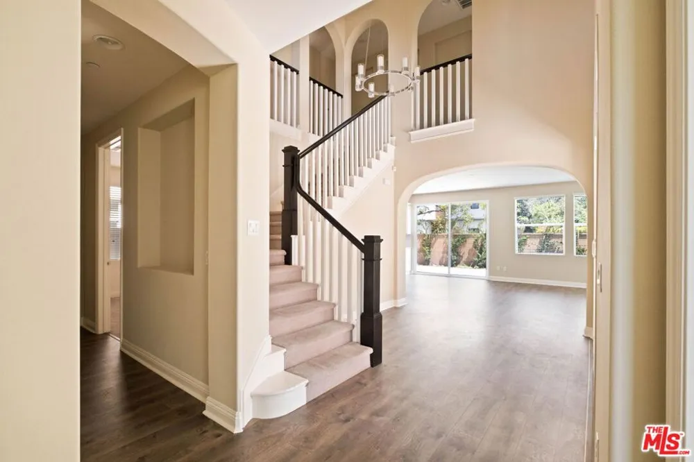 5929 Spelthorne Lane Los Angeles, CA 90034