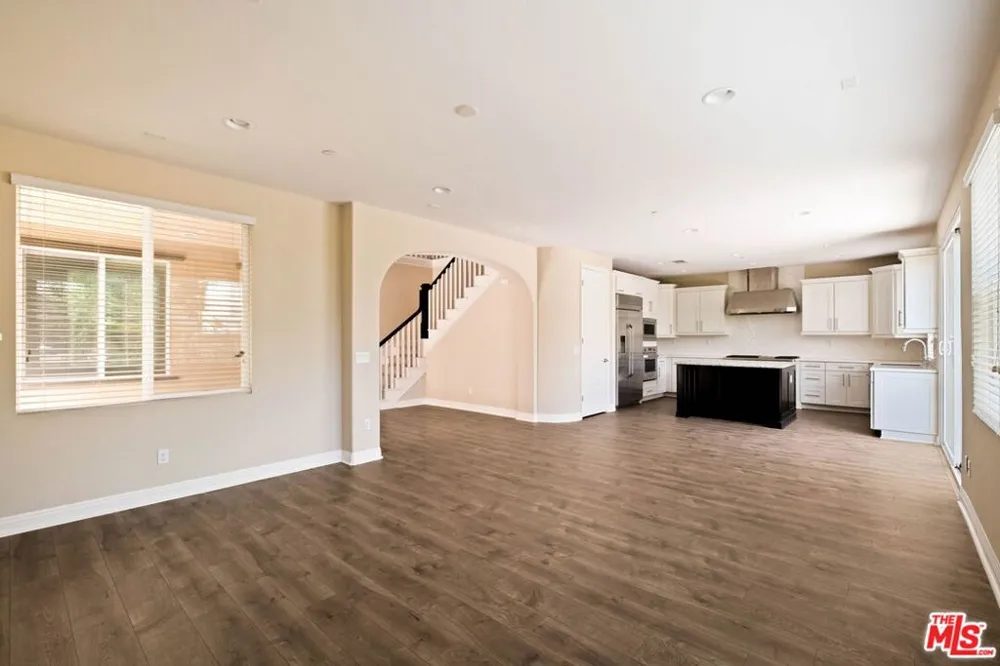 5929 Spelthorne Lane Los Angeles, CA 90034