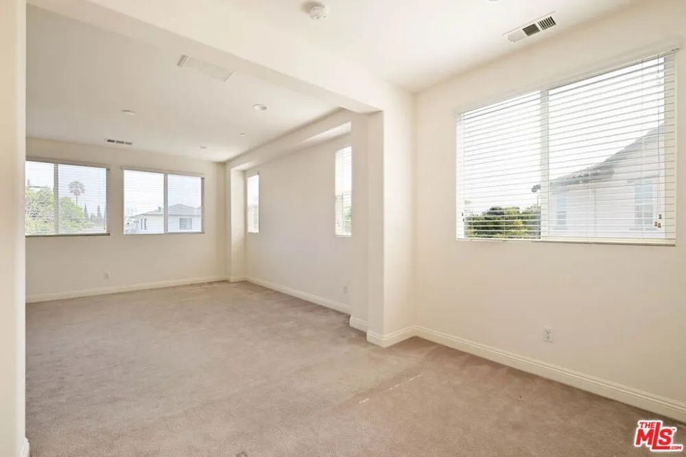 5929 Spelthorne Lane Los Angeles, CA 90034