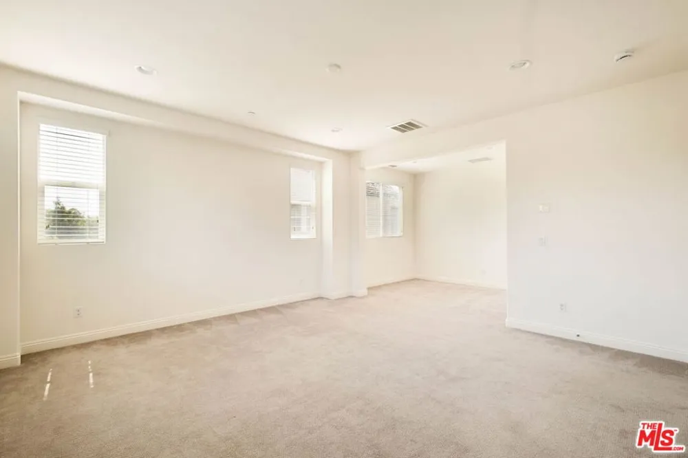 5929 Spelthorne Lane Los Angeles, CA 90034