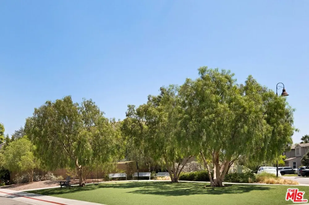 5929 Spelthorne Lane Los Angeles, CA 90034