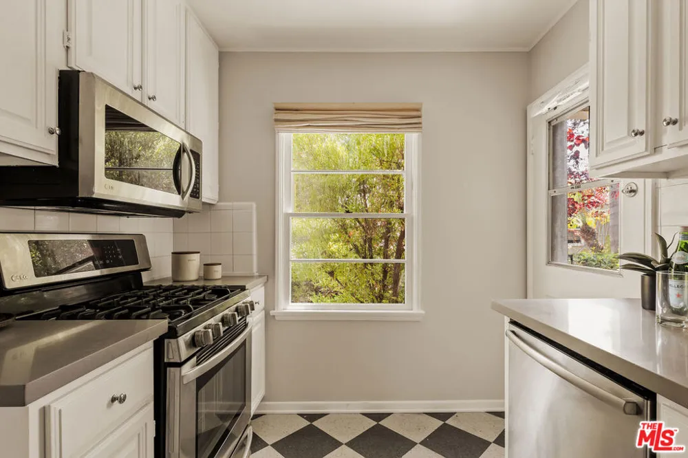 2264 29th Street #A Santa Monica, CA 90405
