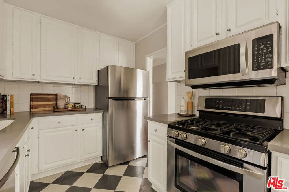 2264 29th Street #A Santa Monica, CA 90405