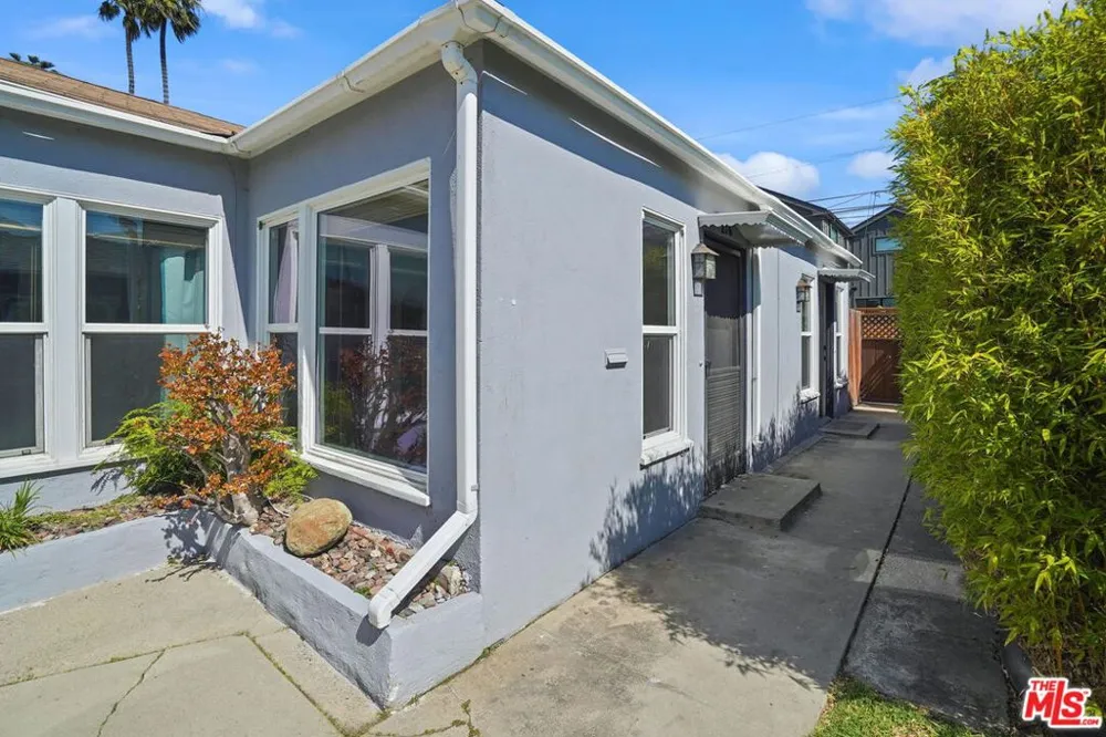 216 6th Avenue Venice, CA 90291