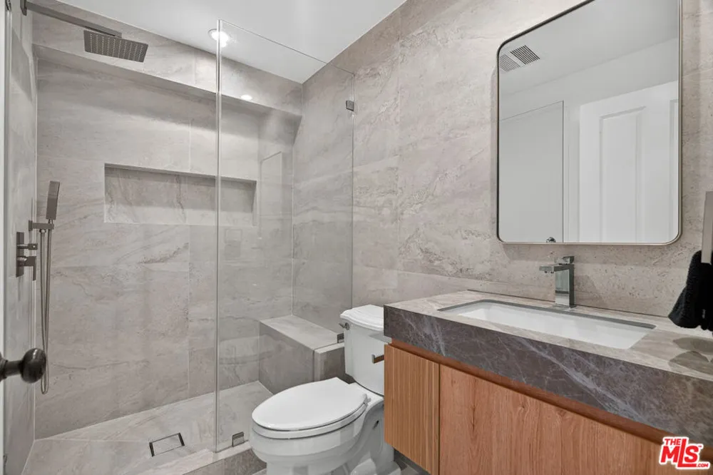 8276 Woodshill Trail Los Angeles, CA 90069