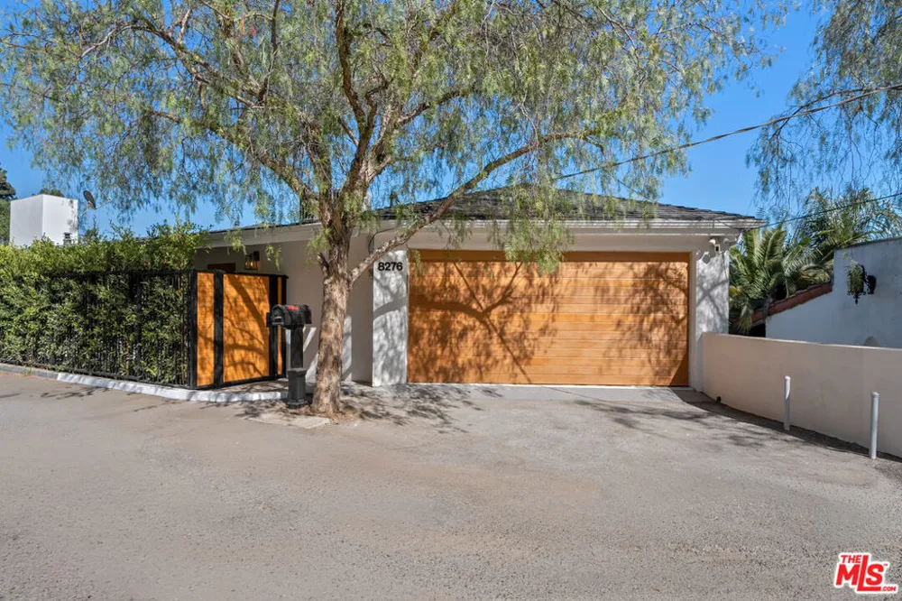 8276 Woodshill Trail Los Angeles, CA 90069
