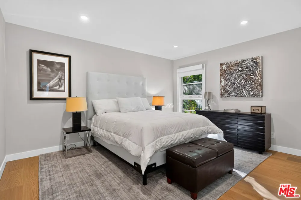 8276 Woodshill Trail Los Angeles, CA 90069