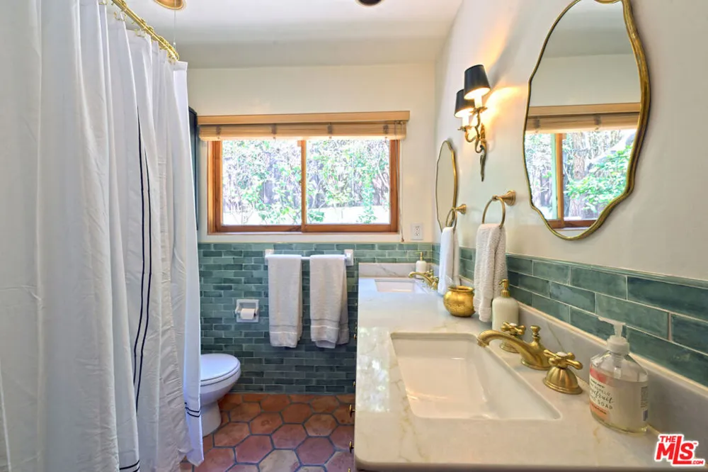 6855 Los Altos Place Los Angeles, CA 90068