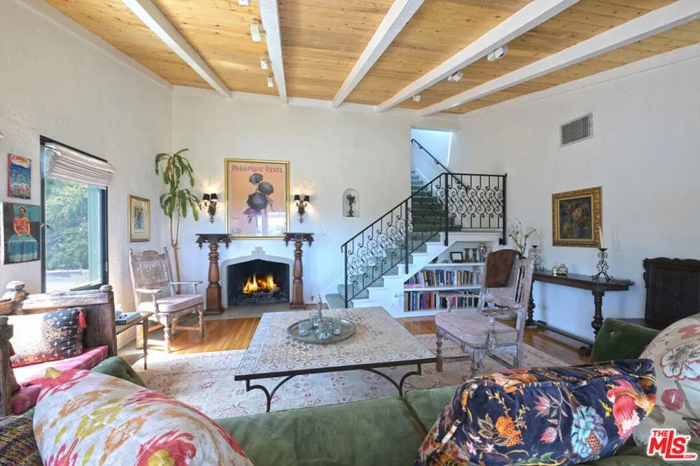 6855 Los Altos Place Los Angeles, CA 90068