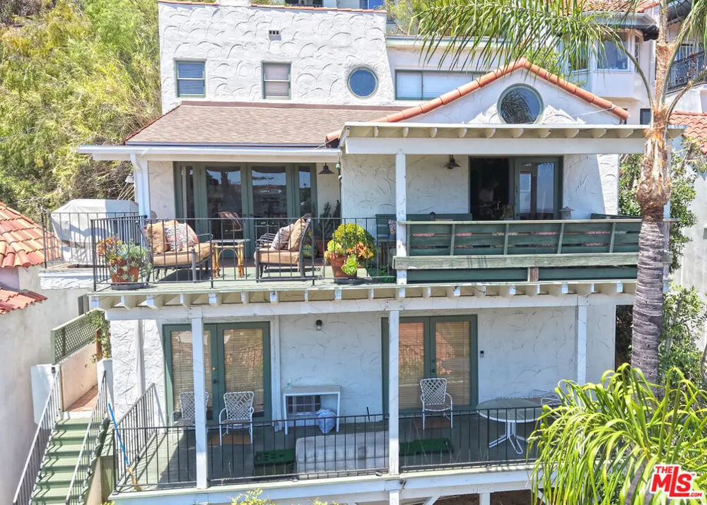 6855 Los Altos Place Los Angeles, CA 90068