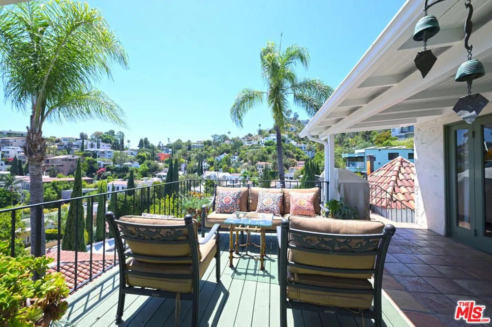 6855 Los Altos Place Los Angeles, CA 90068