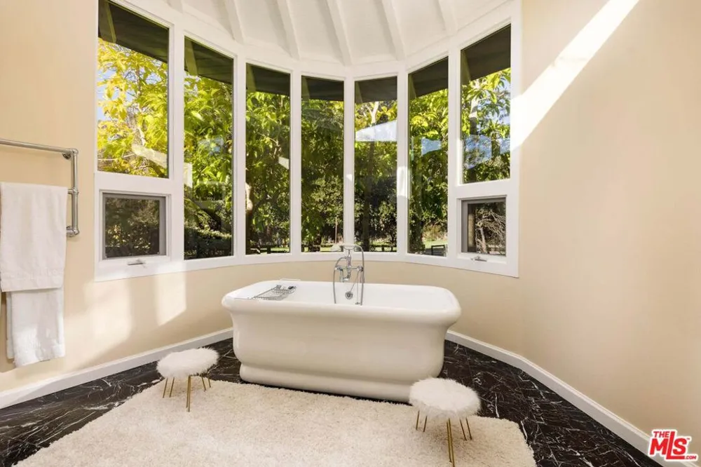 275 La Casa Grande Circle Santa Barbara, CA 93117