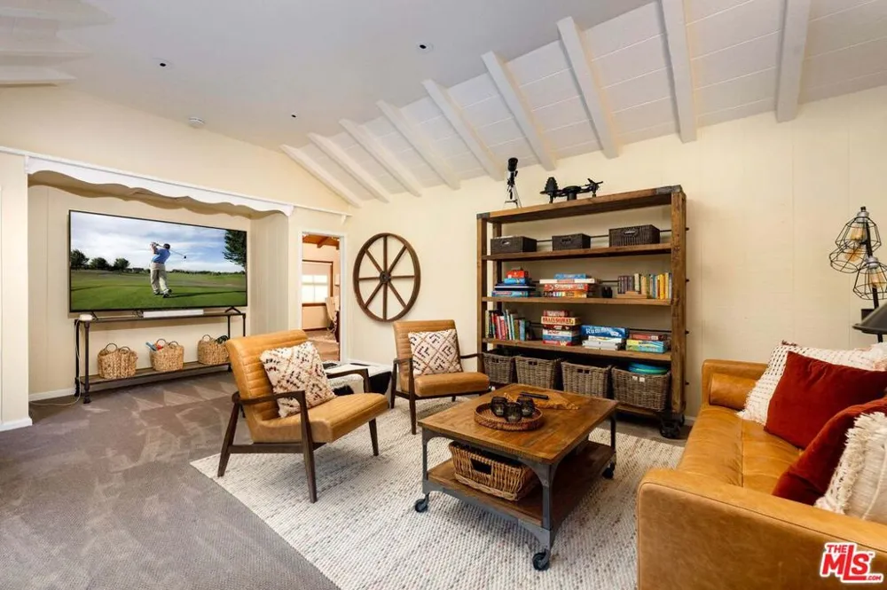 275 La Casa Grande Circle Santa Barbara, CA 93117