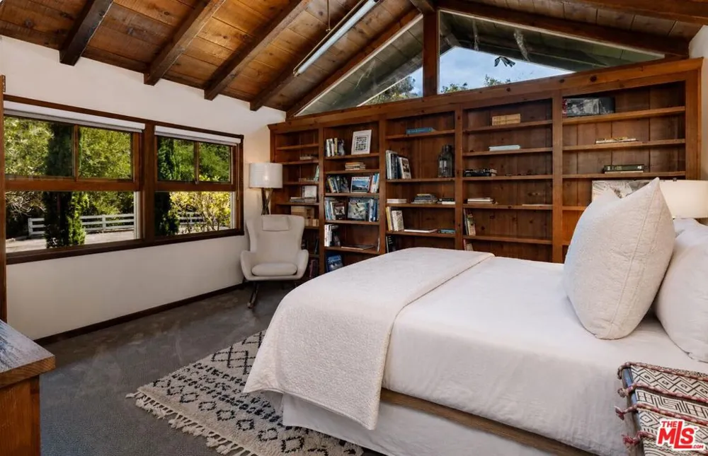 275 La Casa Grande Circle Santa Barbara, CA 93117