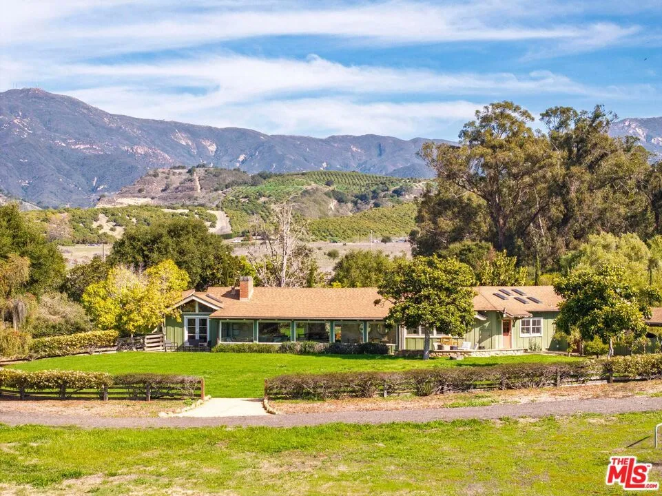 275 La Casa Grande Circle Santa Barbara, CA 93117