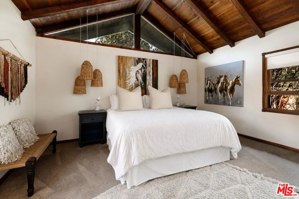 275 La Casa Grande Circle Santa Barbara, CA 93117